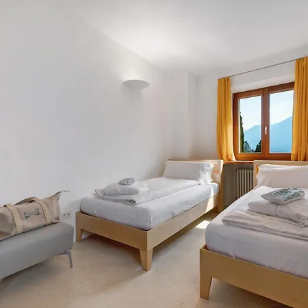 Semesterbostad Ca Dela Nua Front Limone sul Garda